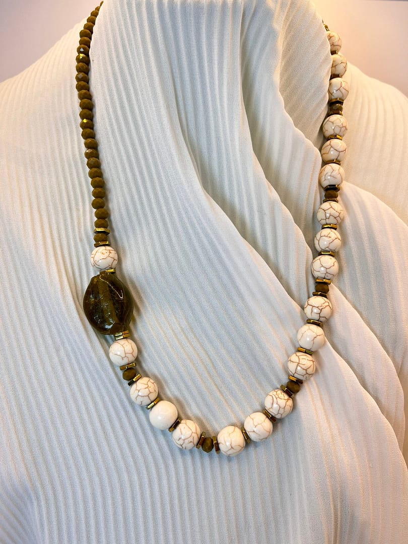 Κολιέ Howlite Olive I