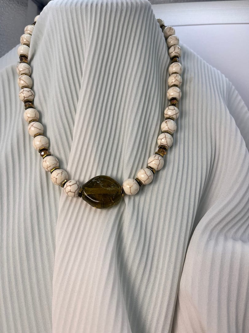 Κολιέ Howlite Olive II