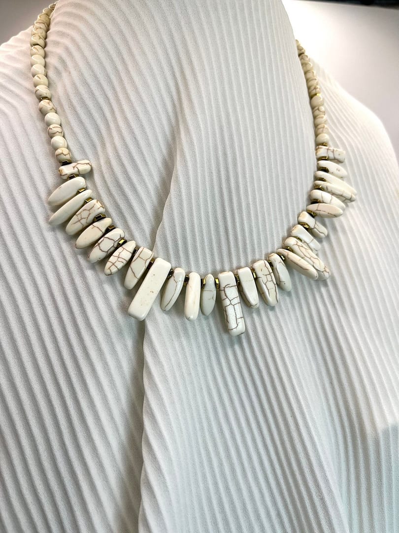 Κολιέ White Chaolite